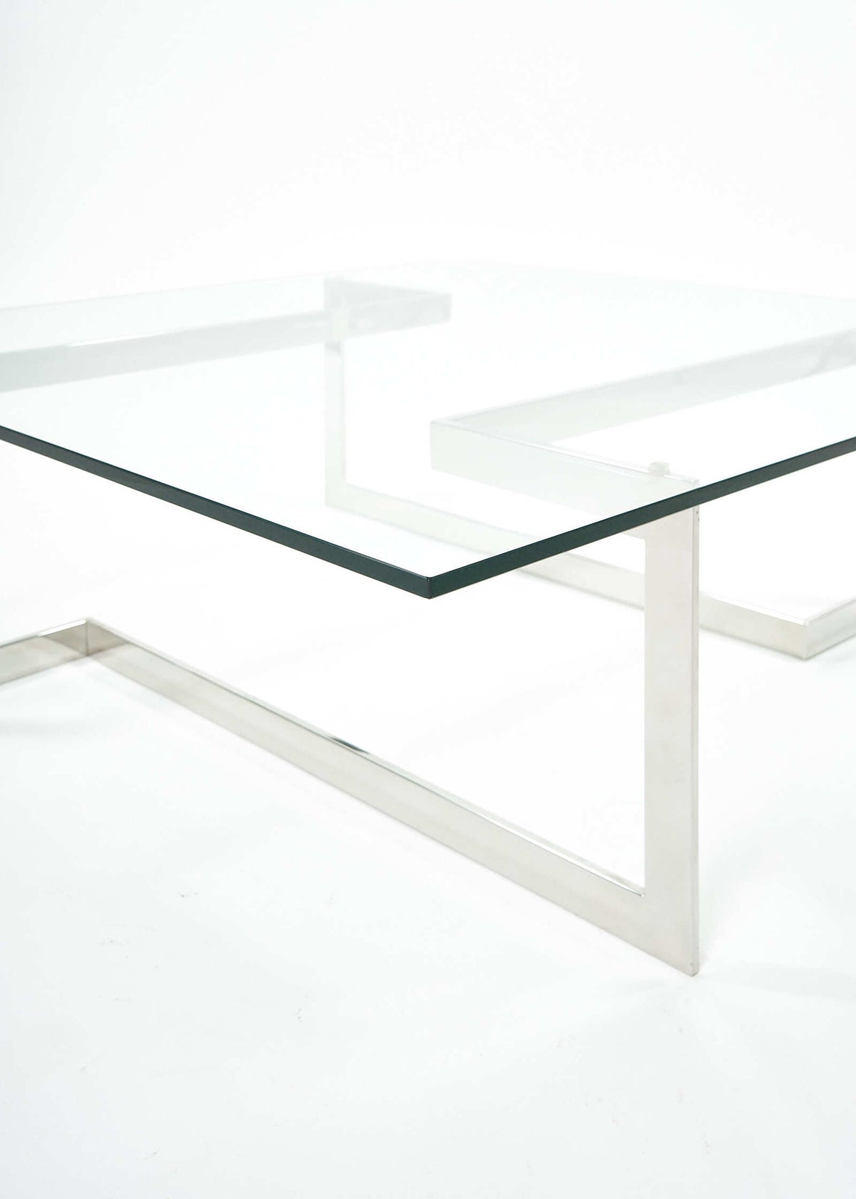 MC-Esher-RocheBobois-Vintage-Table-FullRoom1812