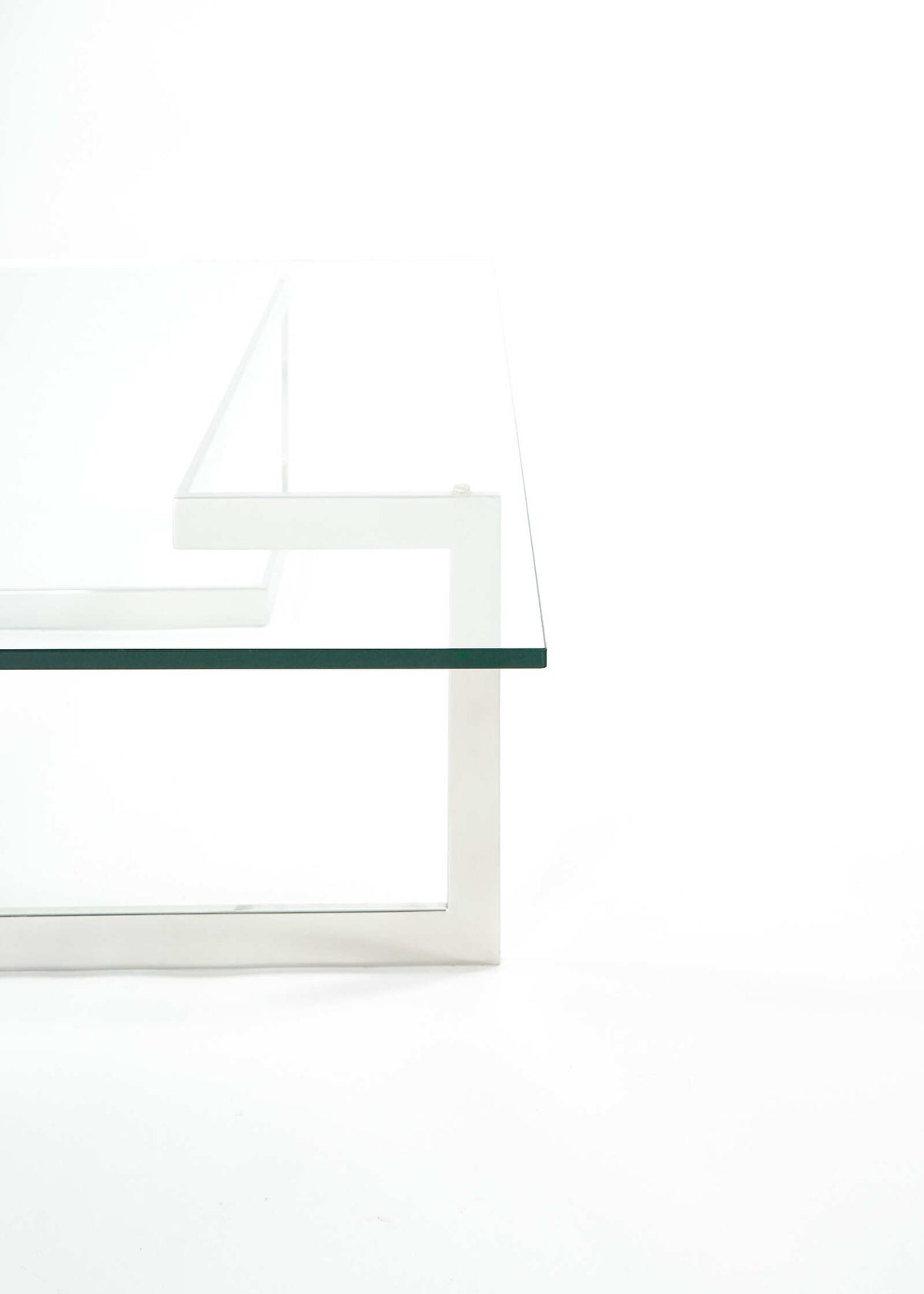 MC-Esher-RocheBobois-Vintage-Table-FullRoom2332