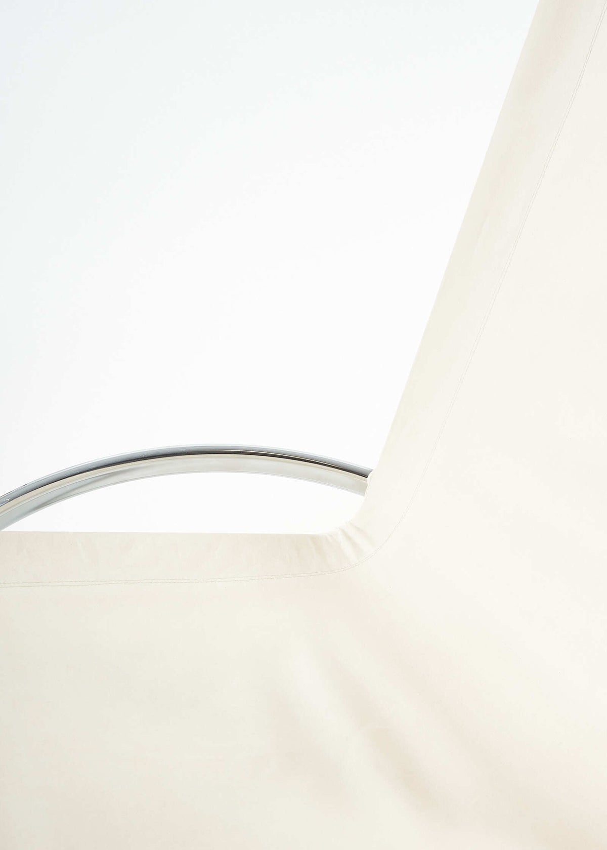 Jetstar-Rocking-Chair-Vintage-RogerLecal-FullRoom3669