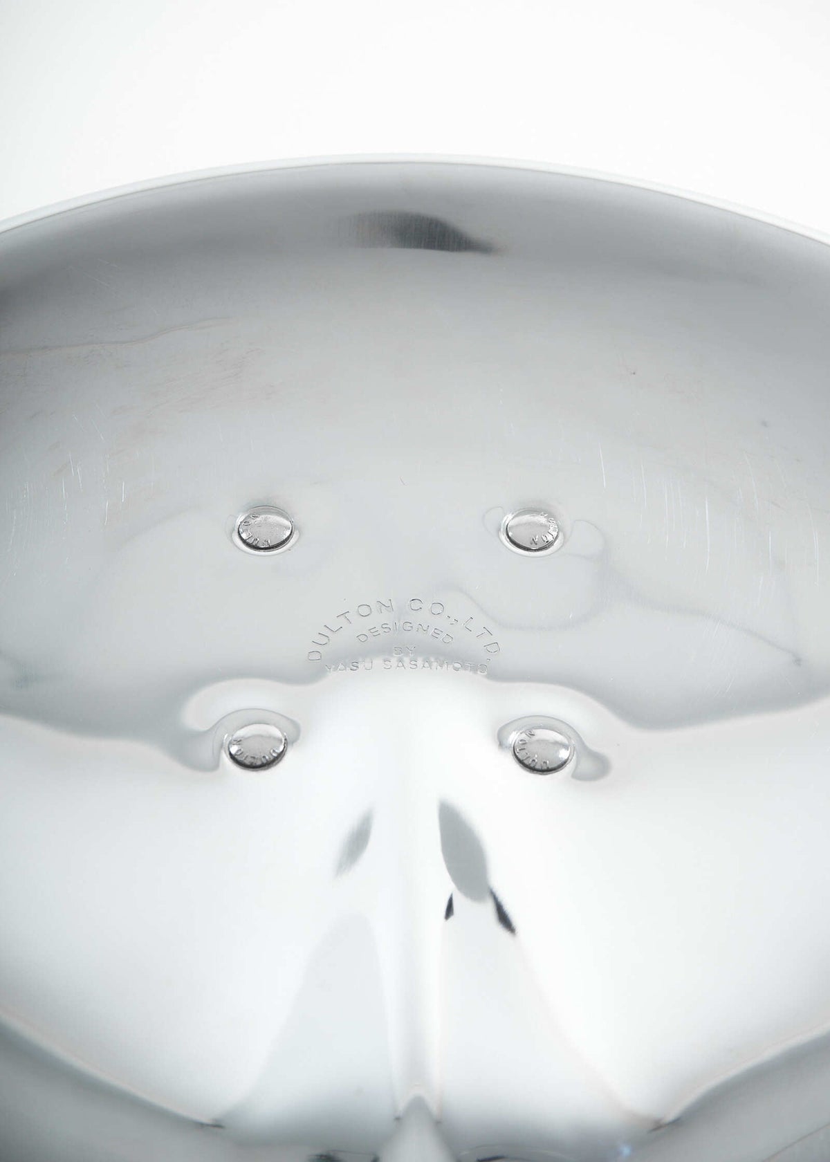 Dulton-Stool-Chrome-Yasu-Sasamoto-FullRoom3638