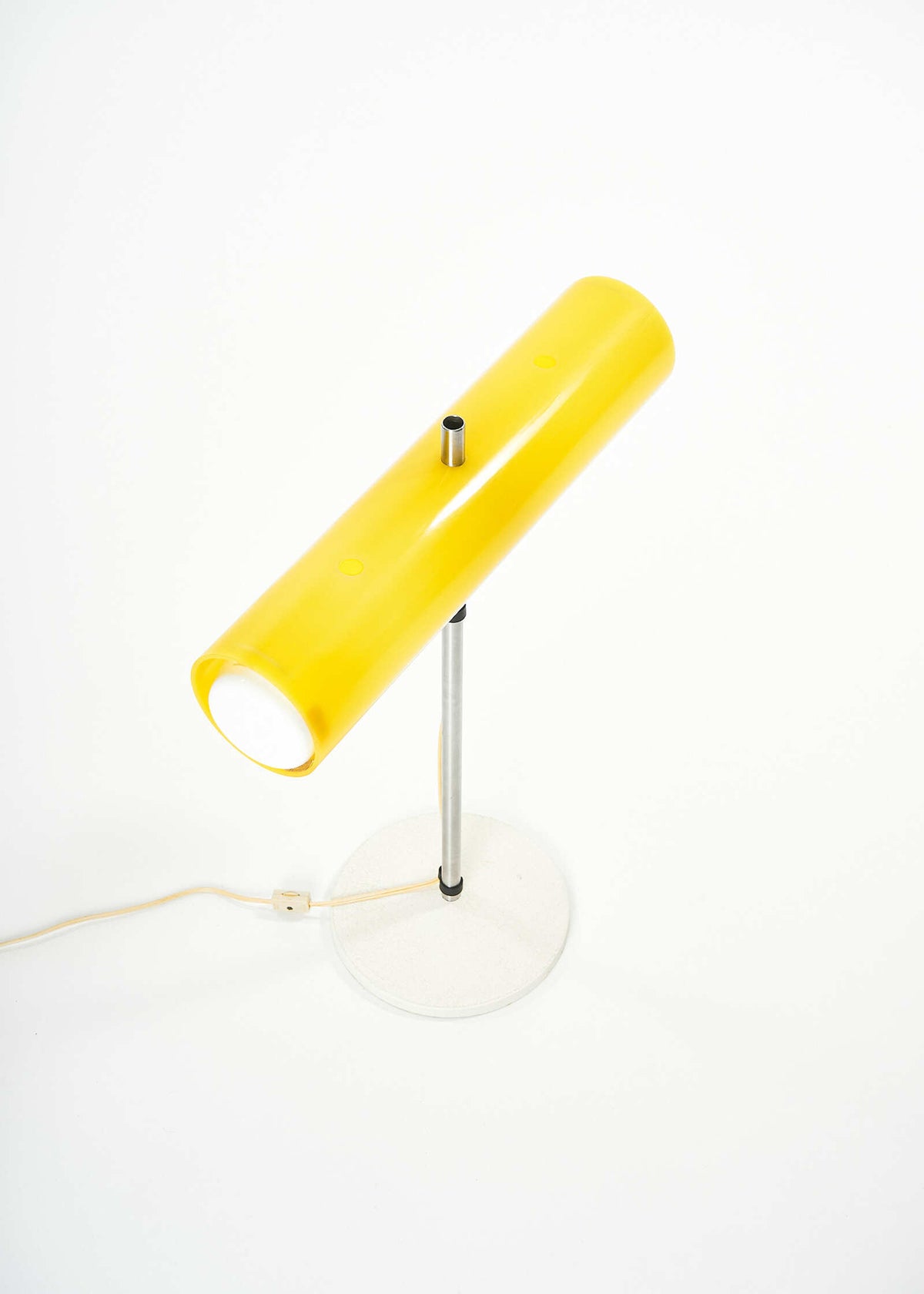 Galaxi-Lighting-Plexi-Lamp-FullRoom0201