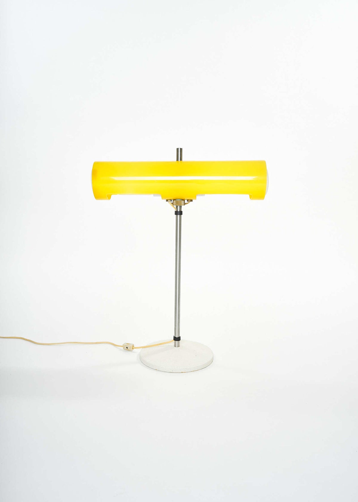 Galaxi-Lighting-Plexi-Lamp-FullRoom9166
