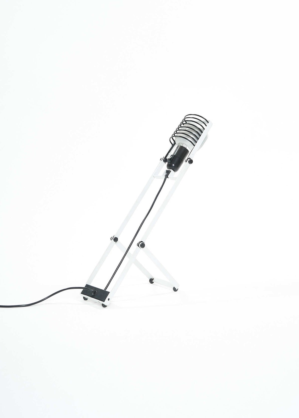 Sintesi-Artemide-Ernesto-Gismondi-FullRoom0272