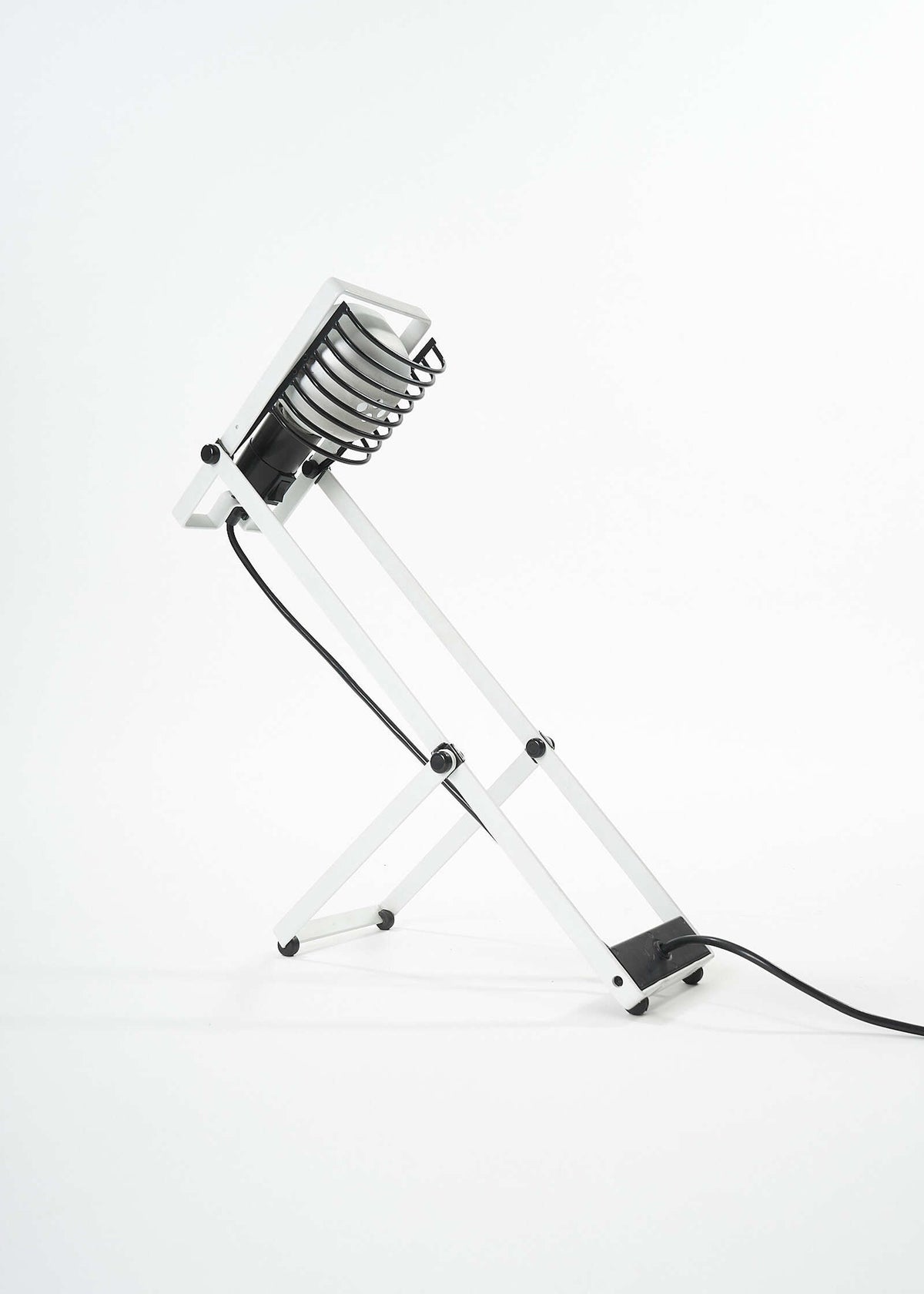 Sintesi-Artemide-Ernesto-Gismondi-FullRoom0314