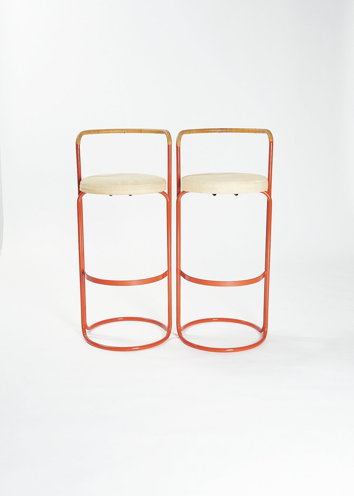 Locus-Solus-Gae-Aulenti-stool-FullRoom1033