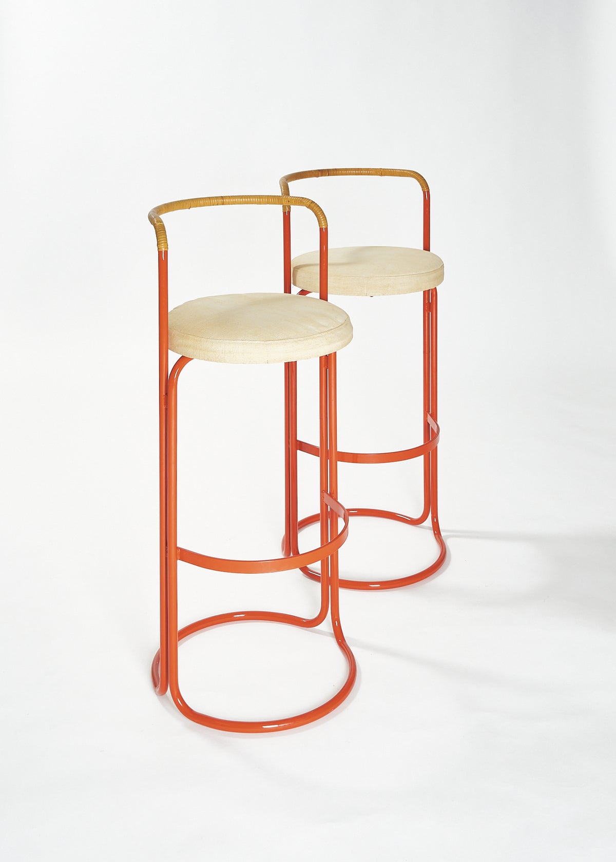 Locus-Solus-Gae-Aulenti-stool-FullRoom1055