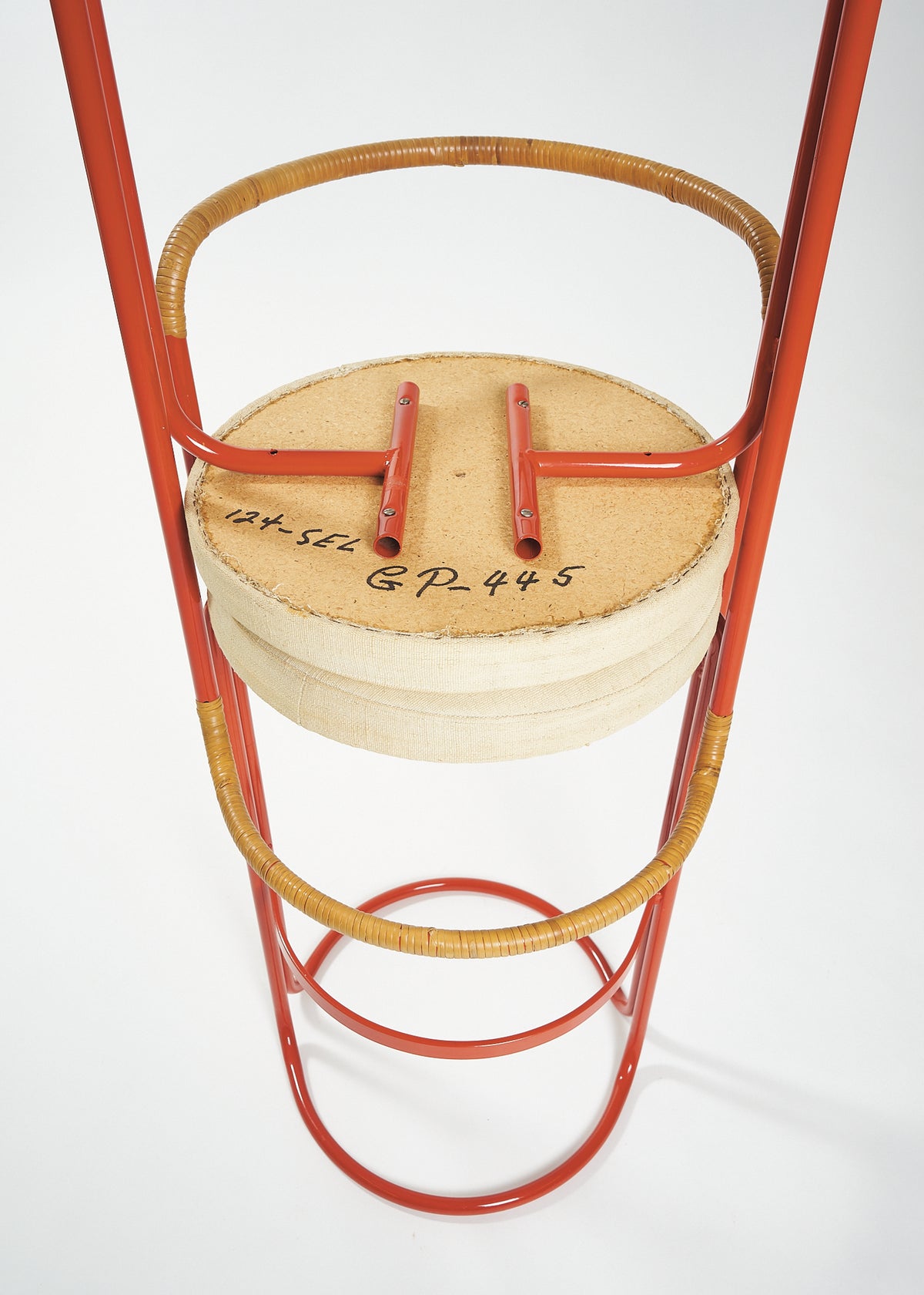 Locus-Solus-Gae-Aulenti-stool-FullRoom1322