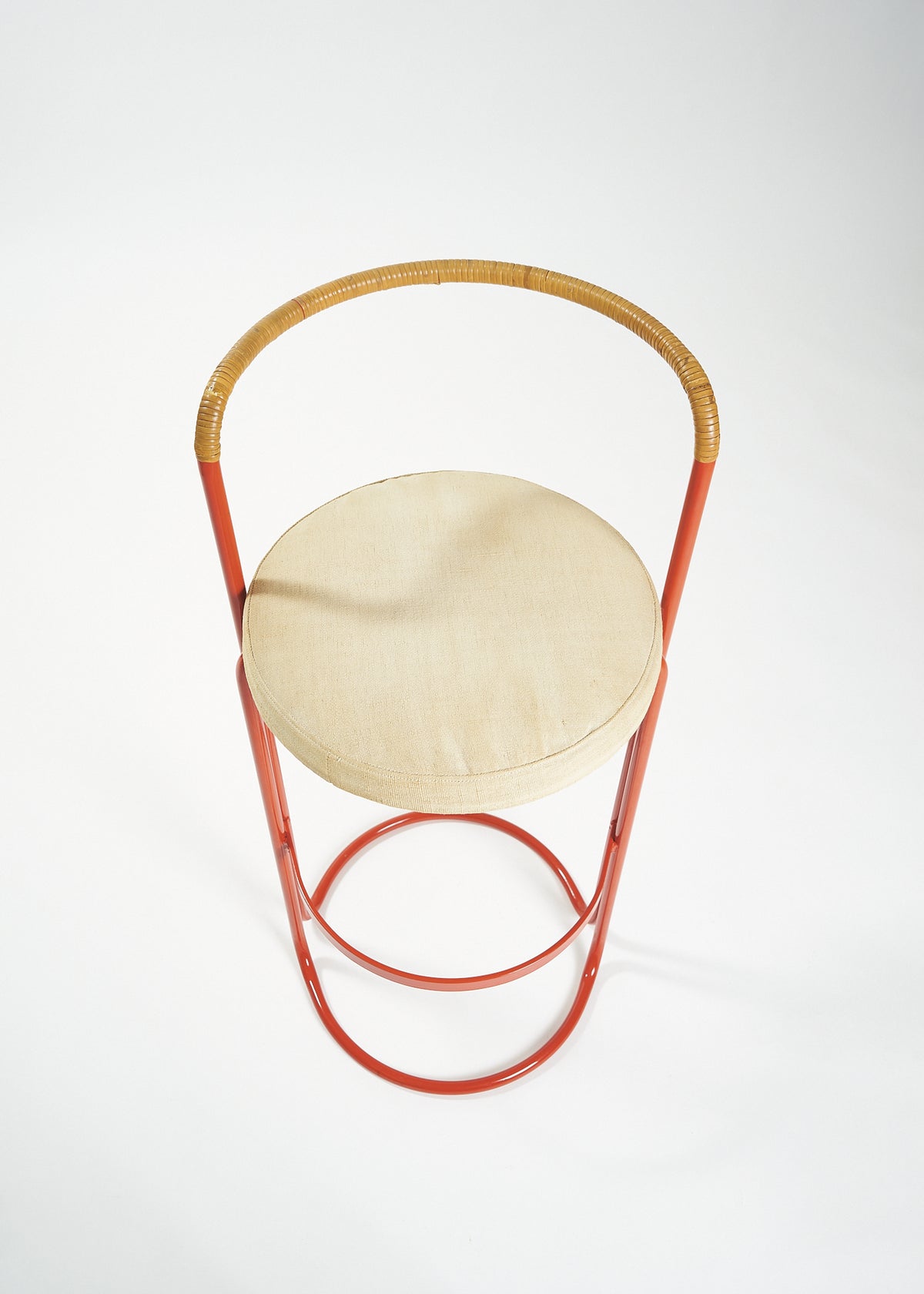 Locus-Solus-Gae-Aulenti-stool-FullRoom2098