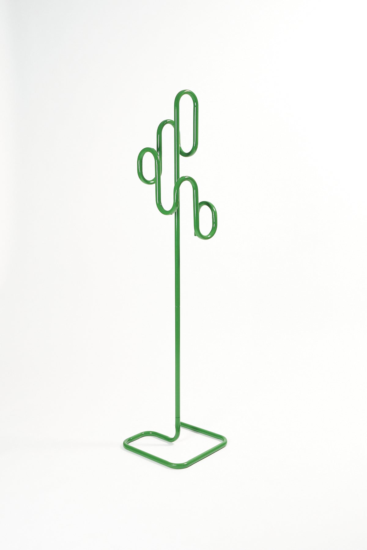 Cactus-Coat-stand-squiggle-FullRoom1856