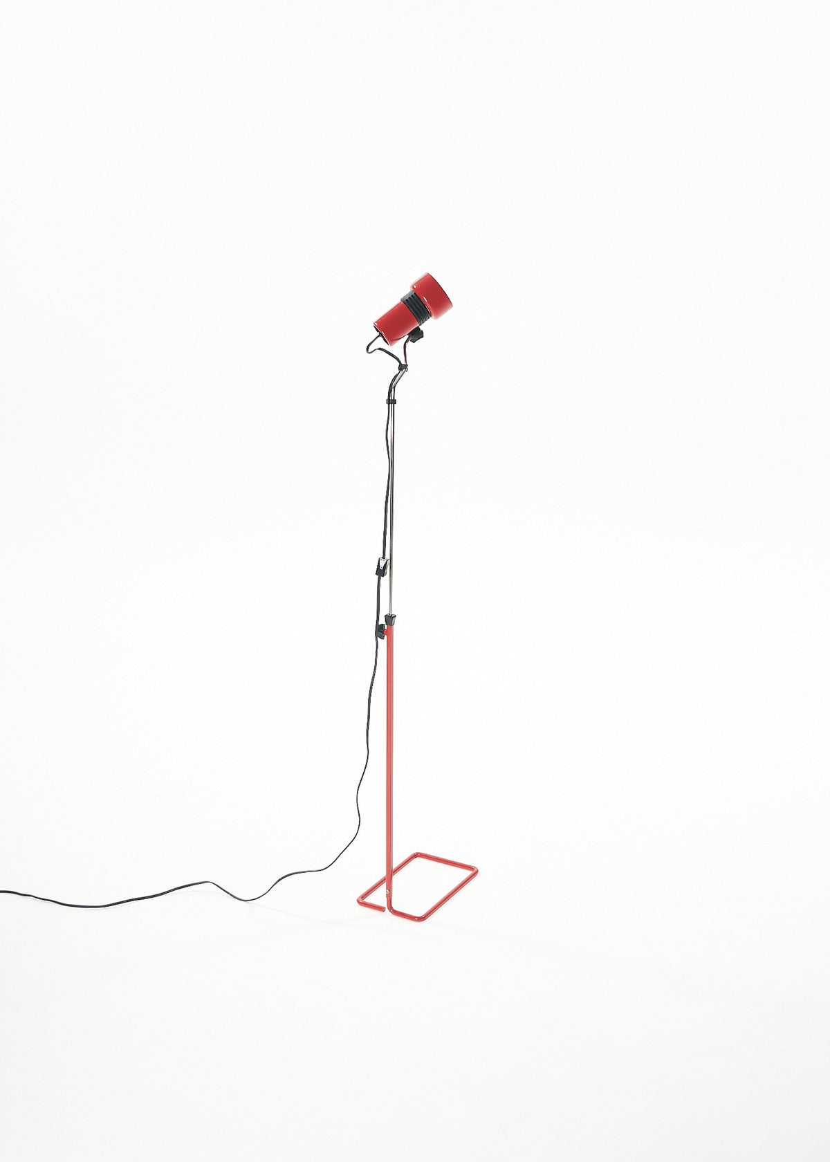 Nordlux-Floor-Lamp-MCM-Vintage-FullRoom1308