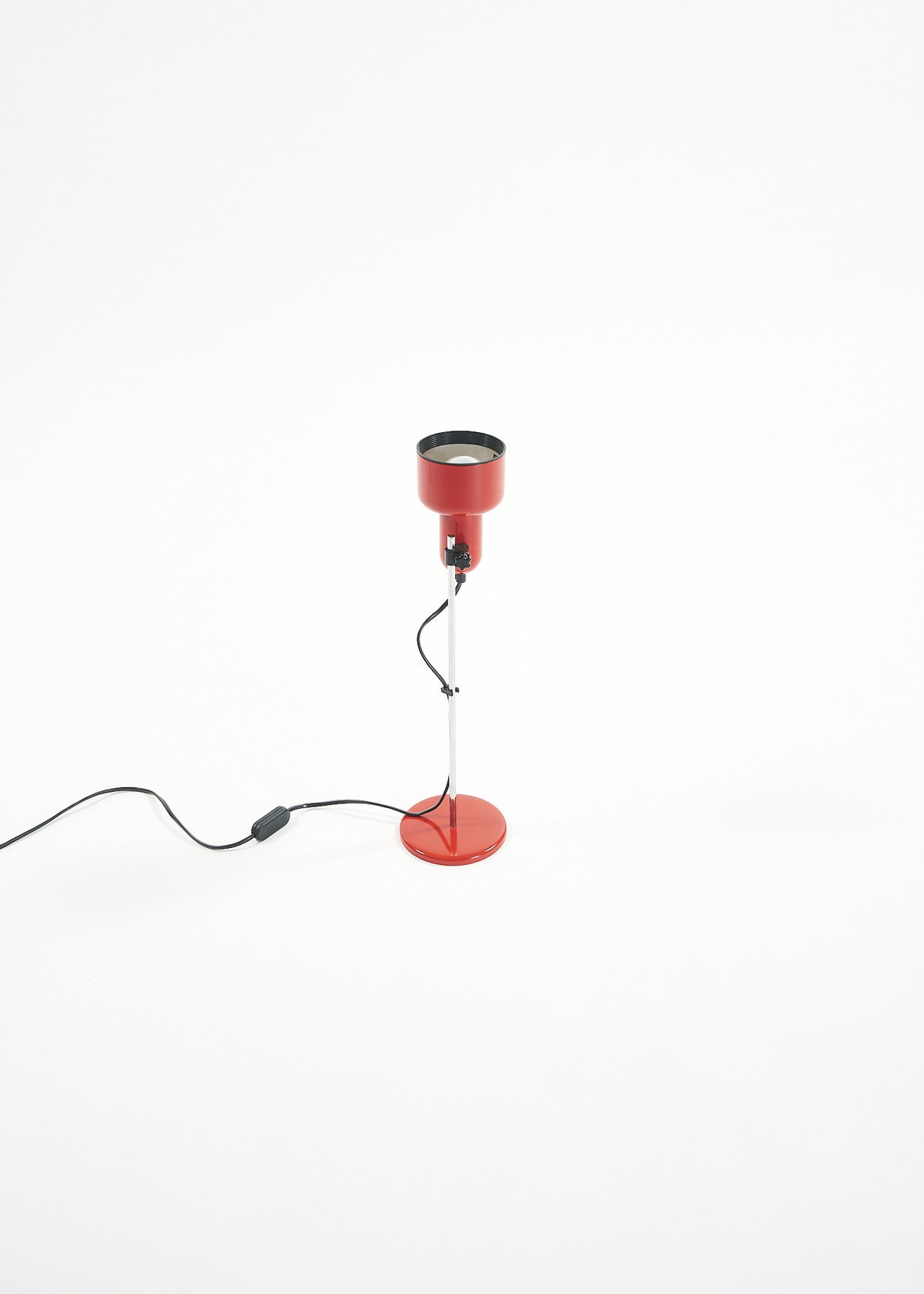 Desk-Lamp-Vintage-MD-Lighting-FullRoom0256