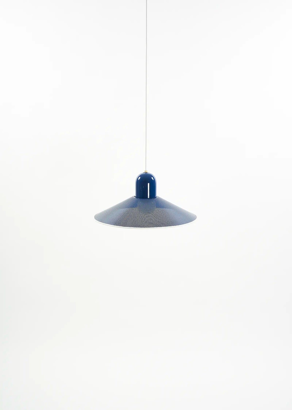 Mesh-Metal-Pendant-Vintage-FullRoom1650