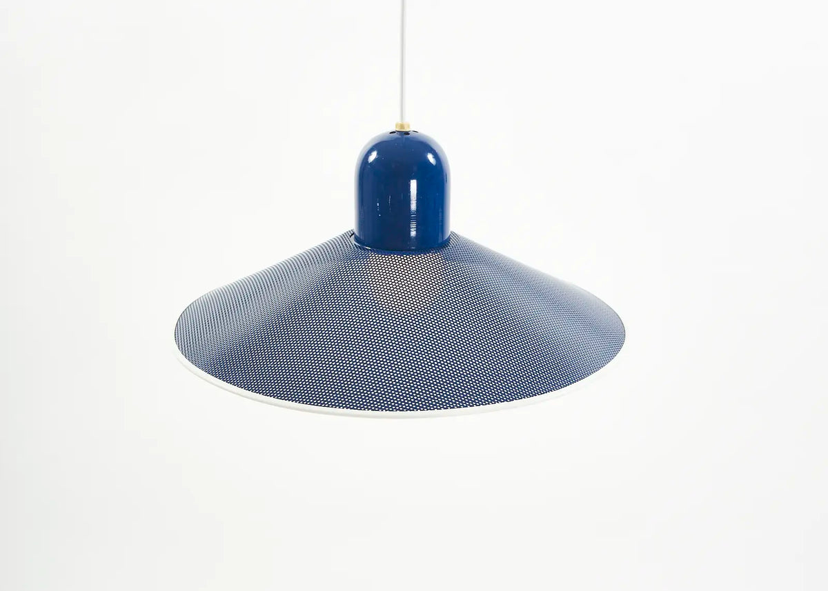 Mesh-Metal-Pendant-Vintage-FullRoom1652