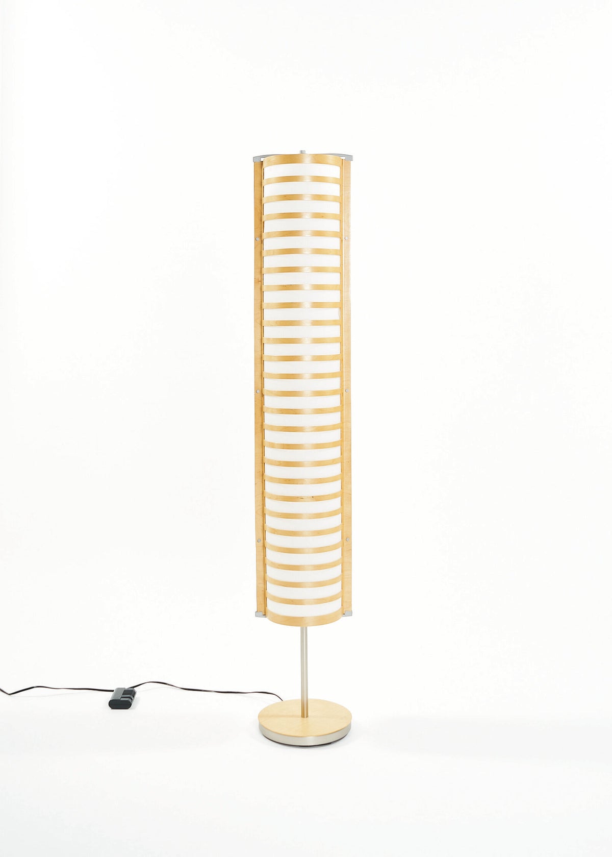 Strimma-FloorLamp-K&M-Hagberg-FullRoom0551