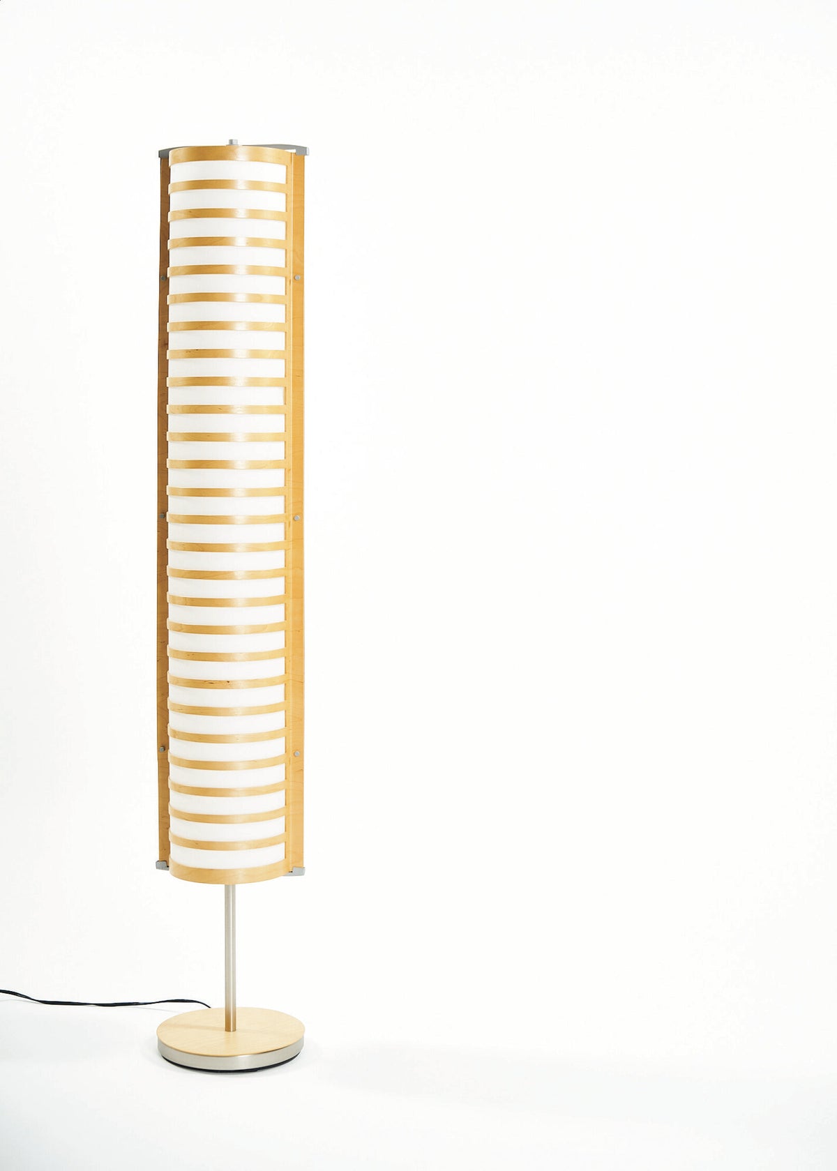 Strimma-FloorLamp-K&M-Hagberg-FullRoom0572