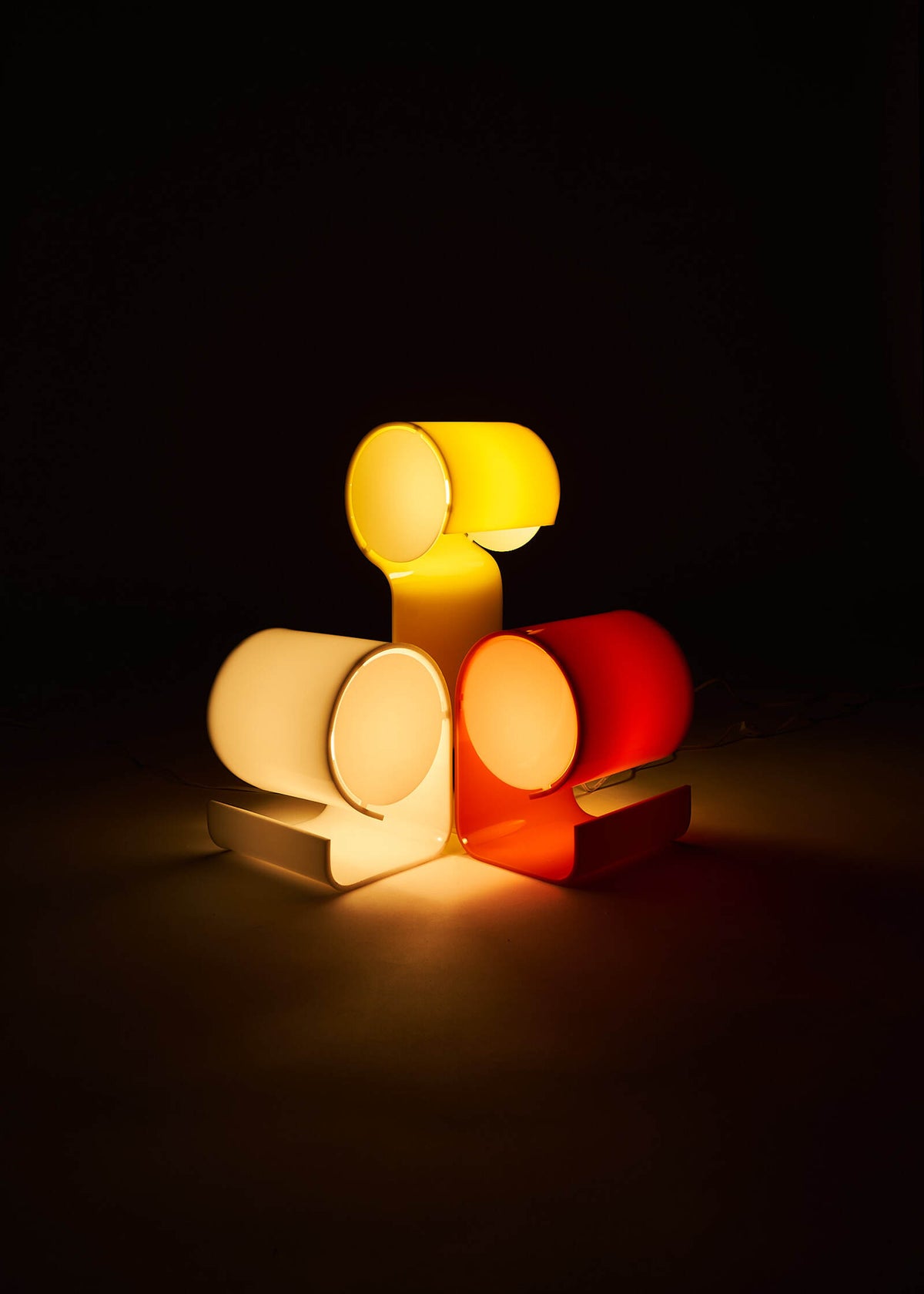 GloUp-Collection-Lamp-Reedition-FullRoom1778