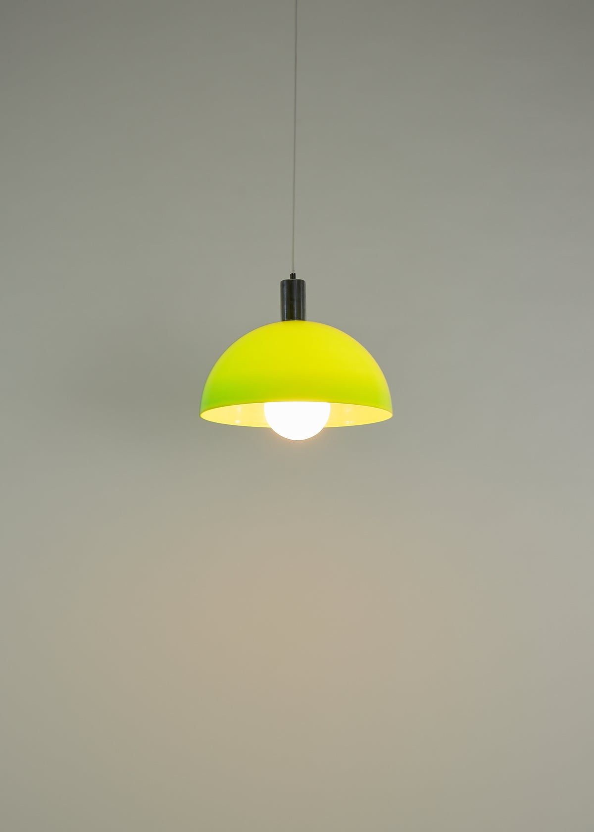 Lampe suspendue DÔME en acrylique