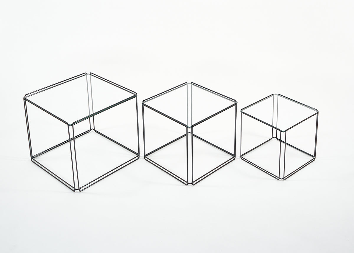 Trio de tables gigognes ISOCÈLE par Max Sauze