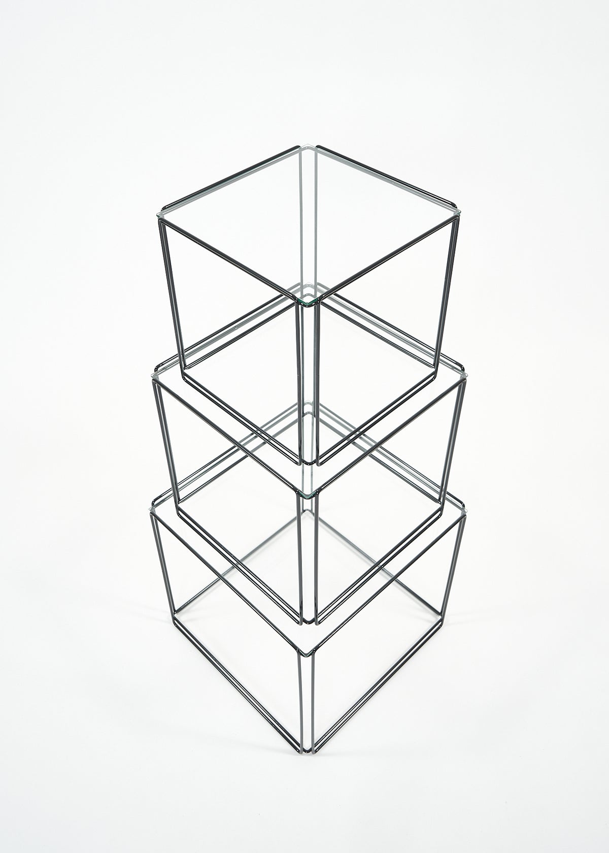Trio de tables gigognes ISOCÈLE par Max Sauze