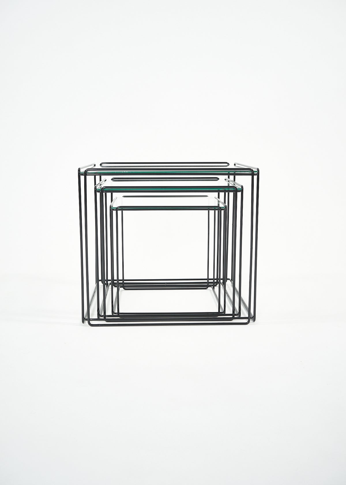 Trio de tables gigognes ISOCÈLE par Max Sauze