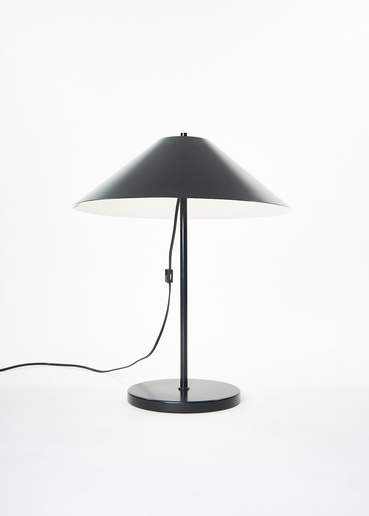 Lampe de table PYRAMID par IKEA