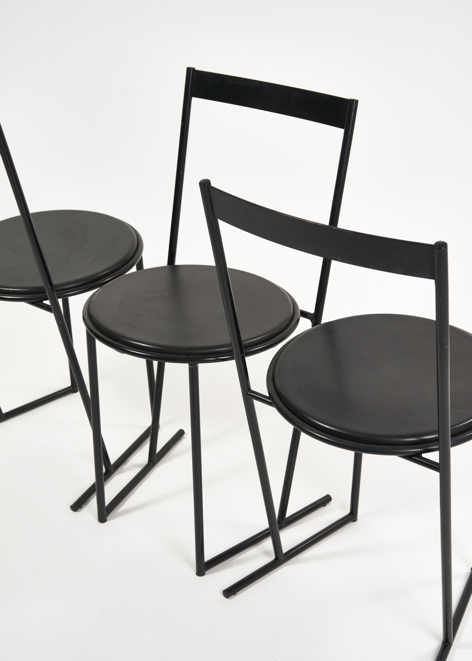 MUSMÈ dining chair by Emilio Nanni for FlyLine