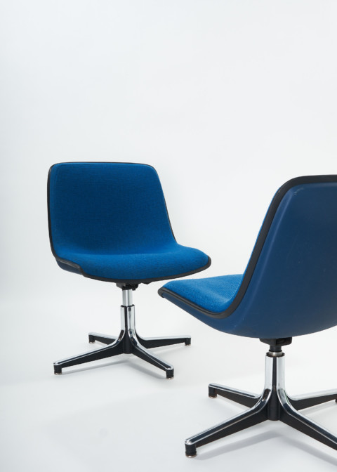 Office chair in the style of Charles Pollock for Steelcase