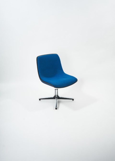 Office chair in the style of Charles Pollock for Steelcase