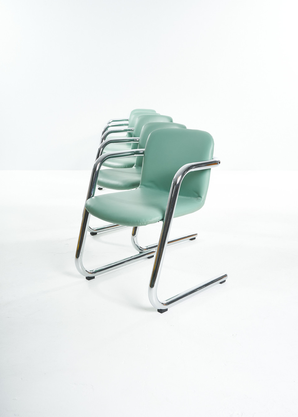 100/200 MINT chair by Philip Salmon & Hugh Hamilton for Kinetics